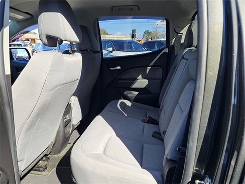 Used 2018 Chevrolet Colorado LT w/ LT Convenience Package image 6