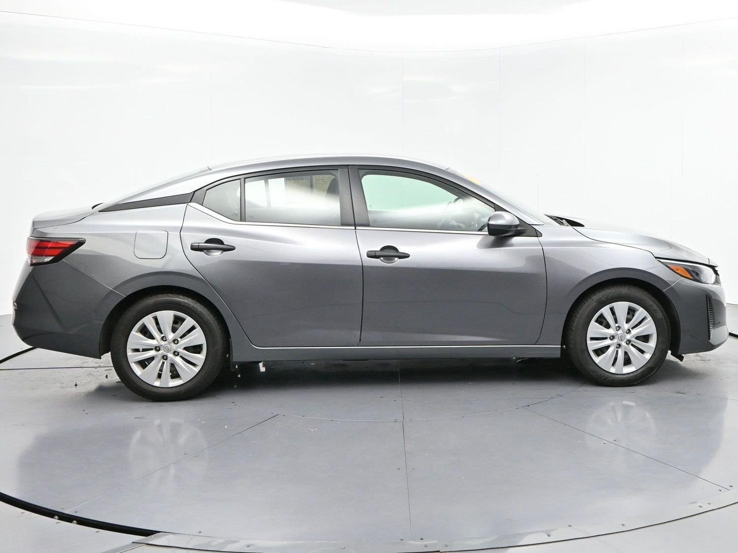 Used 2024 Nissan Sentra S FWD image 8