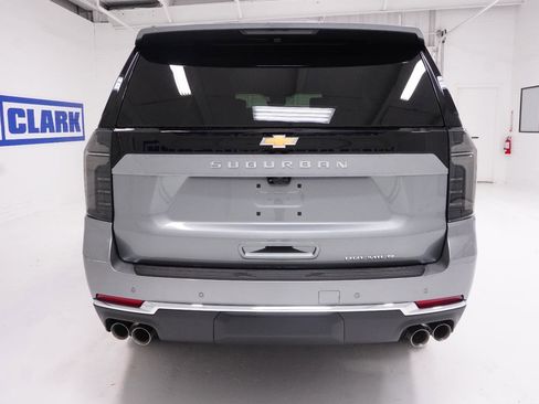 New 2026 Chevrolet Suburban Premier image 6