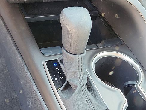 Used 2023 Toyota Camry LE image 14