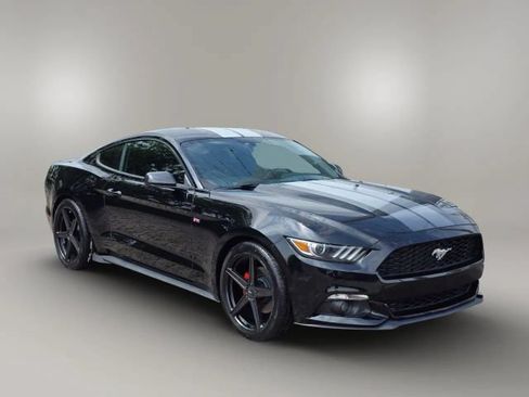 Used 2017 Ford Mustang Coupe w/ Equipment Group 051A RWD image 3