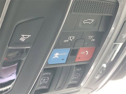 New 2025 Jeep Grand Cherokee L Altitude image 31