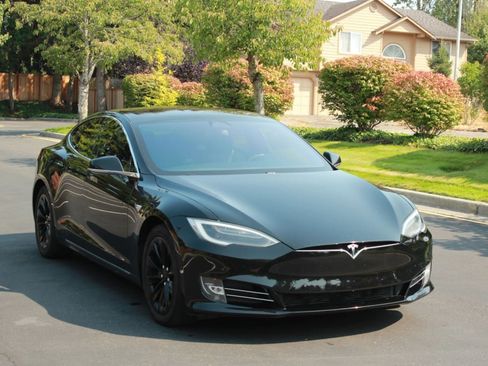 Used 2018 Tesla Model S 75D AWD/4WD image 2