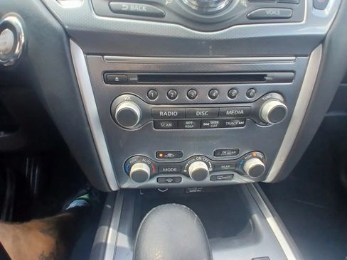 Used 2020 Nissan Pathfinder SL FWD image 24