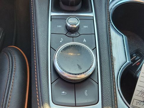 Used 2020 Cadillac CT4 V w/ Climate Package image 31