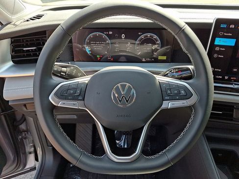 New 2026 Volkswagen Tiguan SE AWD/4WD image 15