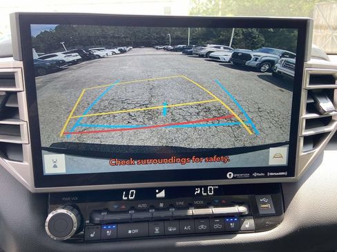 Used 2023 Toyota Tundra Limited w/ Power Package AWD/4WD image 25