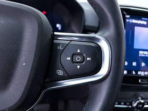 Used 2023 Volvo XC40 Recharge Plus AWD/4WD image 32