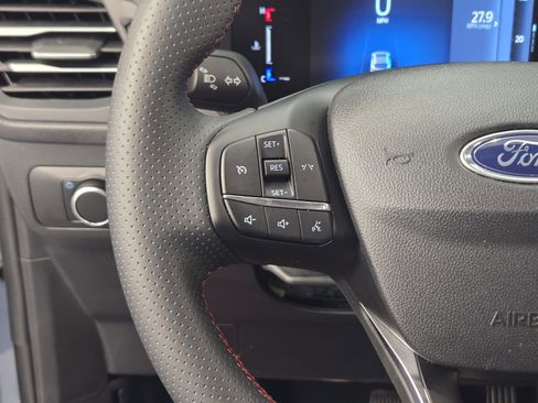 Certified 2025 Ford Escape ST-Line image 27