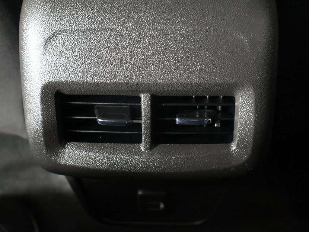 Used 2024 Chevrolet Equinox LT AWD/4WD image 48