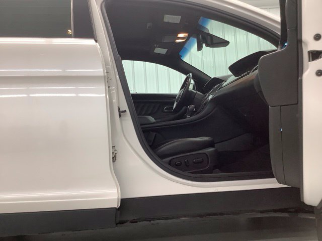 Used 2019 Ford Taurus Limited AWD/4WD image 11