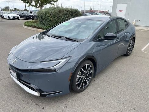 Used 2024 Toyota Prius Prime Premium w/ Advanced Technology Package FWD image 1