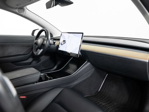 Used 2018 Tesla Model 3 Long Range image 25