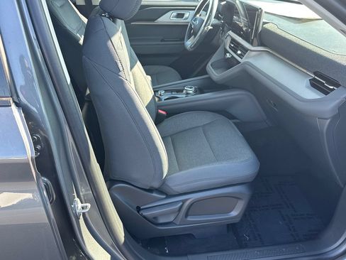 Used 2026 Ford Explorer Active RWD image 12