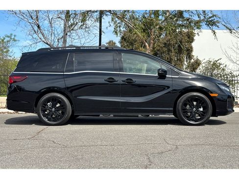 New 2026 Honda Odyssey Sport-L image 3