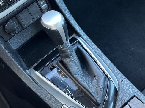 Used 2018 Toyota Corolla LE image 22