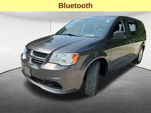 Used 2018 Dodge Grand Caravan SE w/ UConnect Hands-Free Group FWD image 5