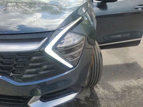 Certified 2025 Kia Sportage LX AWD/4WD image 33