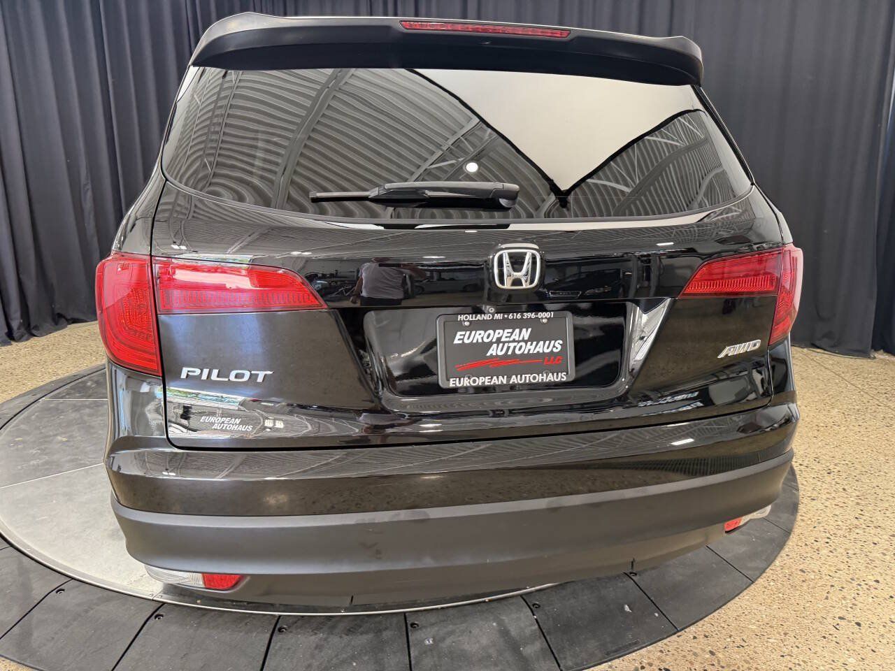 Used 2017 Honda Pilot LX image 7