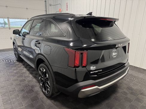 Used 2025 Kia Sorento EX AWD/4WD image 4