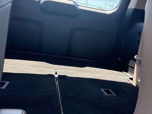 Used 2023 Ford Explorer XLT w/ Equipment Group 202A image 17