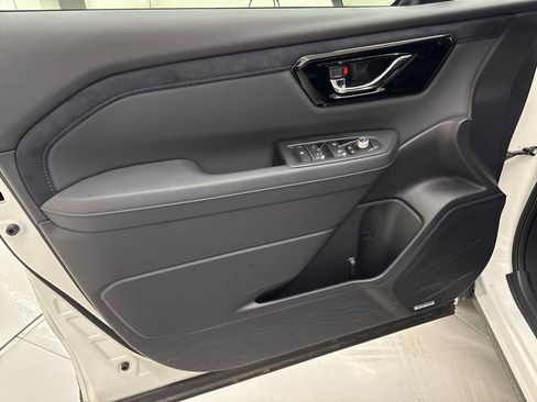 Used 2026 Subaru Forester Limited image 11