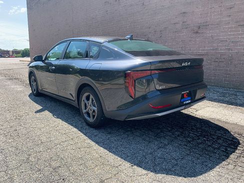 Used 2025 Kia K4 FWD image 3