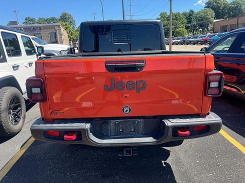 Used 2023 Jeep Gladiator Rubicon w/ LED Lighting Group AWD/4WD image 10