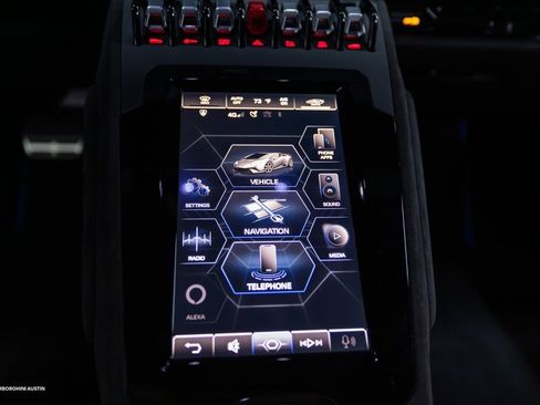 Used 2023 Lamborghini Huracan Tecnica image 31