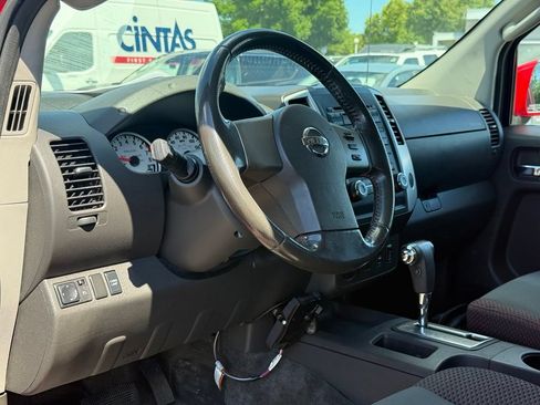 Used 2010 Nissan Frontier PRO-4X AWD/4WD image 5