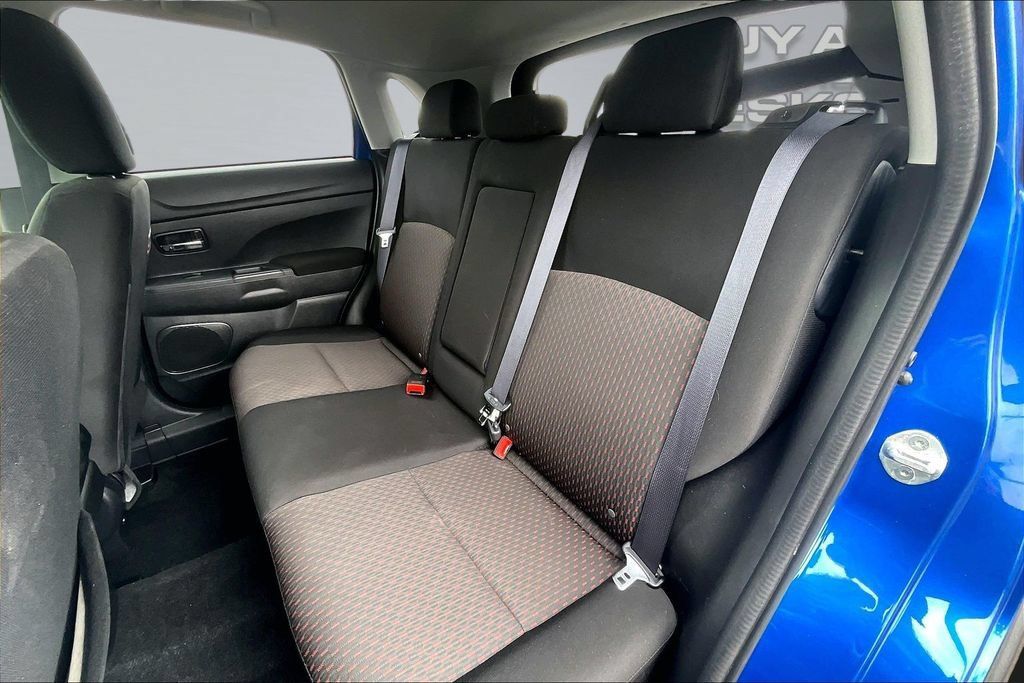 Used 2018 Mitsubishi Outlander Sport LE AWD/4WD image 25
