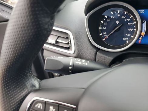 Used 2020 Maserati Ghibli image 35