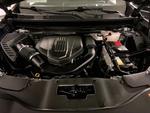 Used 2024 Chevrolet Traverse LT image 10