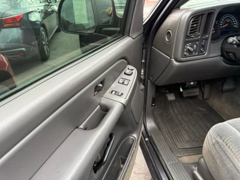 Used 2004 Chevrolet Silverado 1500 LS w/ Light Duty Power Package RWD image 11