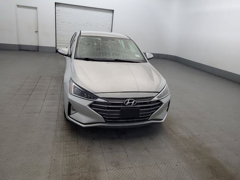 Used 2019 Hyundai Elantra SE w/ Cargo Package FWD image 14