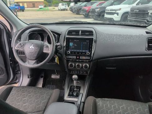 Used 2020 Mitsubishi Outlander Sport ES FWD image 32