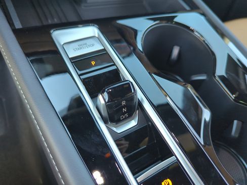 New 2026 Volkswagen Atlas Cross Sport SEL R-Line image 15