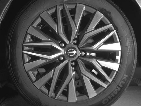 Used 2025 Nissan Altima 2.5 SV image 14