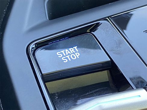 Used 2025 BMW iX xDrive50 image 29