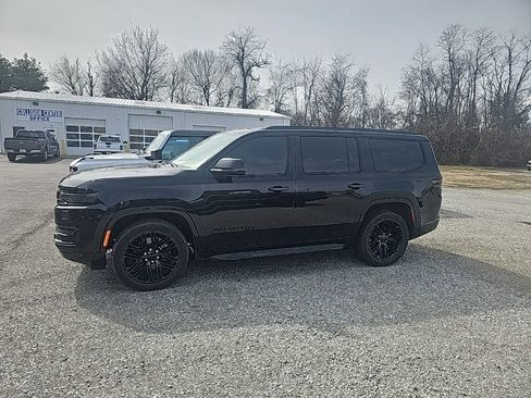 Used 2022 Jeep Wagoneer Series II image 2