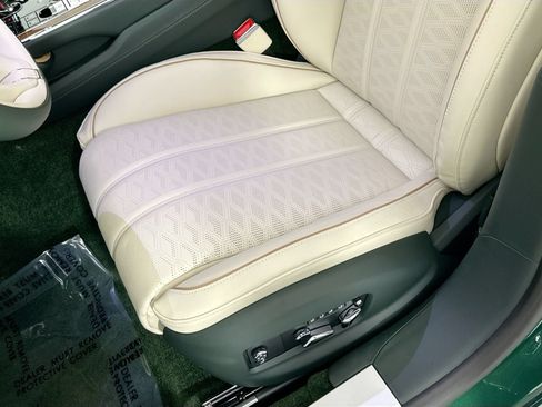 New 2026 Bentley Flying Spur Plug-In Hybrid AWD/4WD image 16