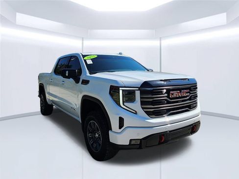 Used 2025 GMC Sierra 1500 AT4 AWD/4WD image 3