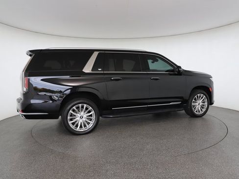 Used 2022 Cadillac Escalade ESV Premium Luxury image 20
