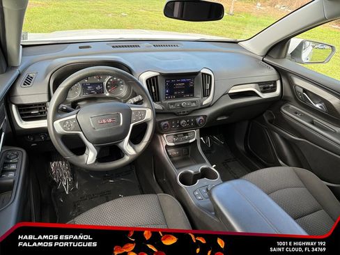 Used 2024 GMC Terrain SLE w/ Driver Convenience Package FWD image 31