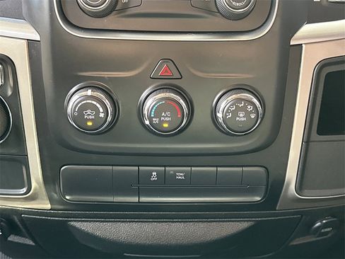 Certified 2019 RAM 1500 Classic SLT image 20