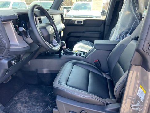 New 2026 Ford Bronco Outer Banks AWD/4WD image 14