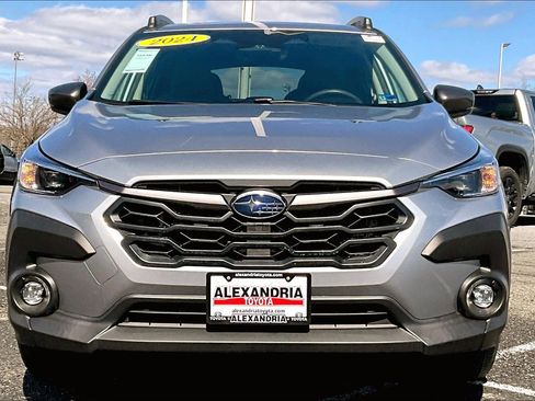 Used 2024 Subaru Crosstrek 2.0i Premium image 3