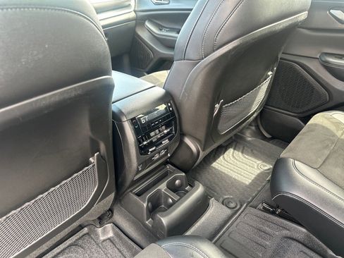 Used 2023 Jeep Grand Cherokee L Laredo image 20