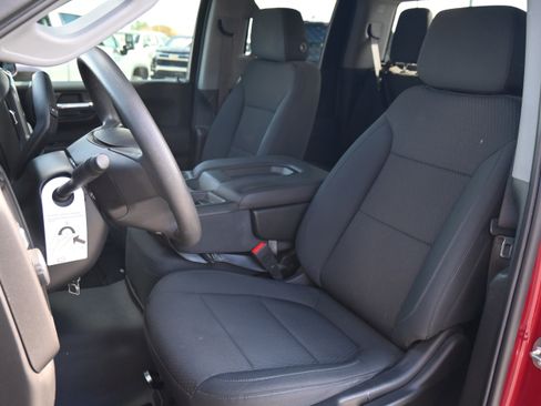 Used 2020 Chevrolet Silverado 1500 Custom w/ Custom Value Package image 7