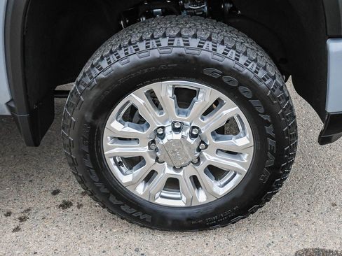 Used 2024 Chevrolet Silverado 2500 LTZ w/ LTZ Plus Package image 15